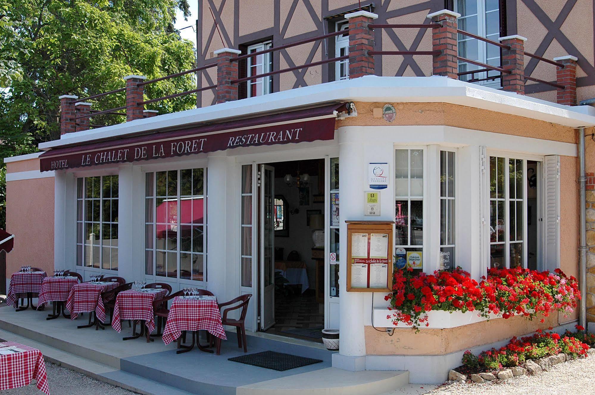 Le Chalet De La Foret Hotel 3 Etoiles Et Restaurant Vierzon Exterior foto